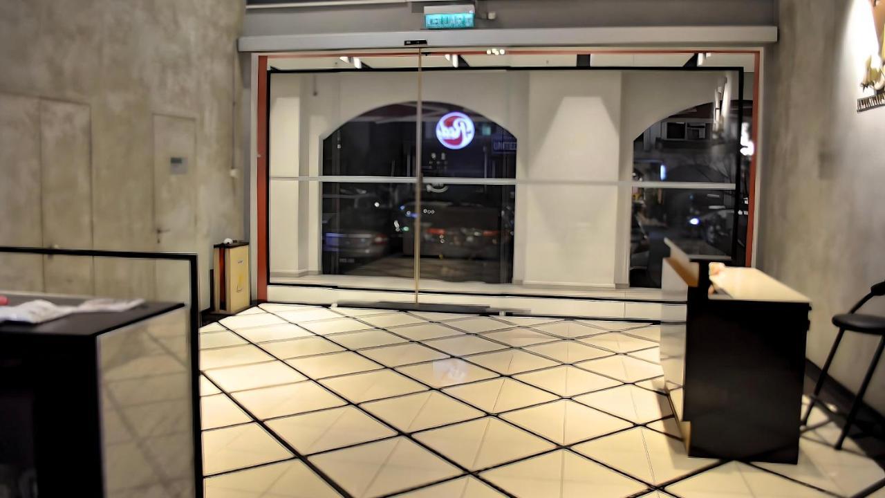 Red Kl @ Rev Hotel Kuala Lumpur Exterior photo