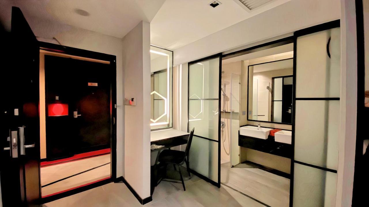 Red Kl @ Rev Hotel Kuala Lumpur Exterior photo